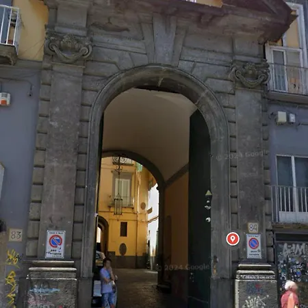 La Dimora Di Piazza Bellini Apartmán