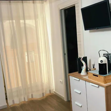 La Dimora Di Piazza Bellini * 나폴리